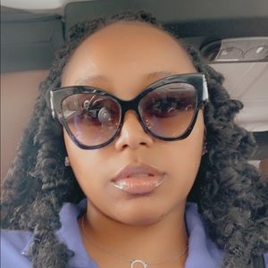 Meet your Posher, Lakesia